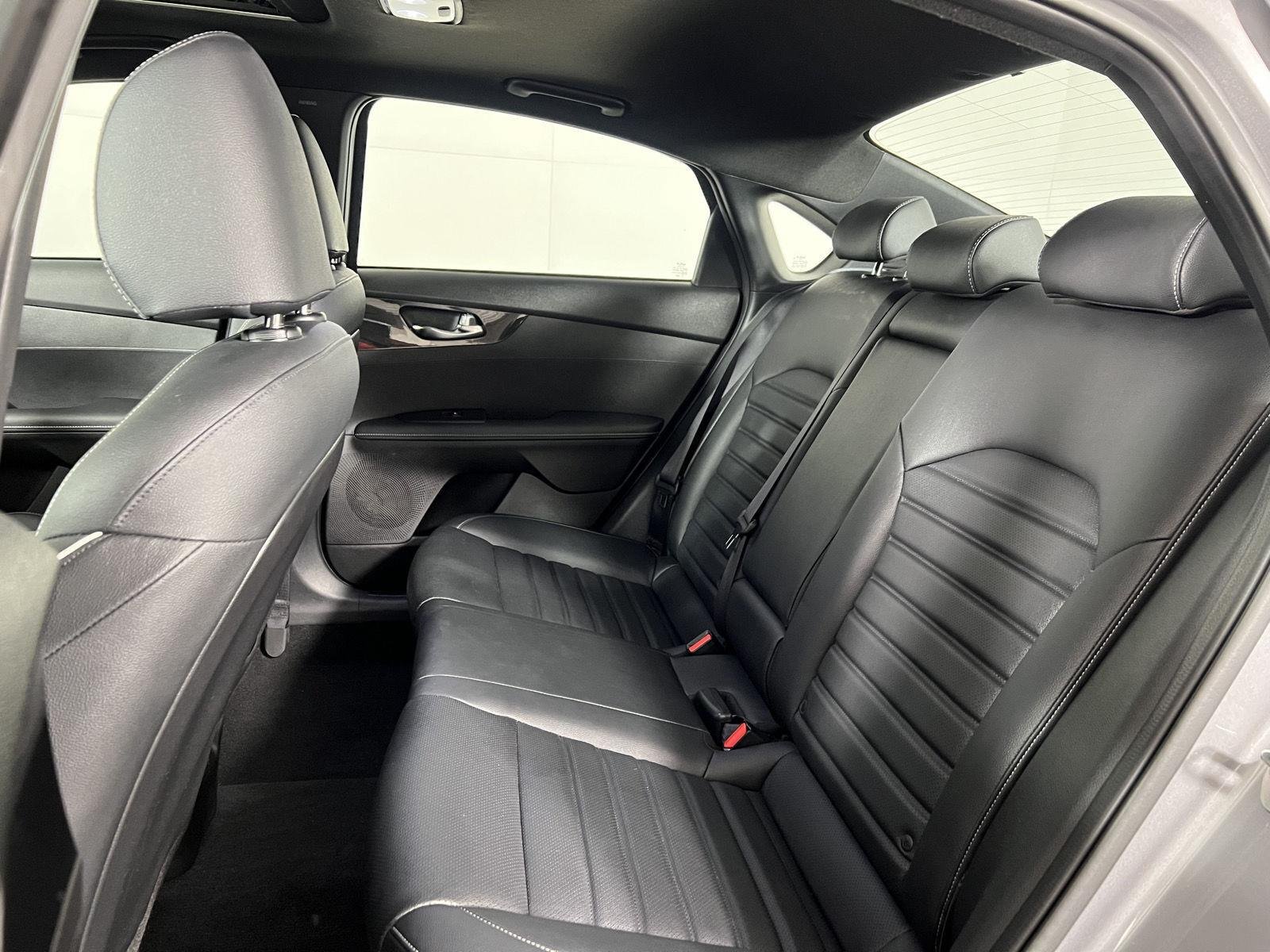 Used 2023 Steel Gray Kia GT-Line image 31