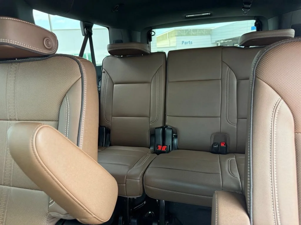 2026 Chevrolet Suburban High Country - Photo 16