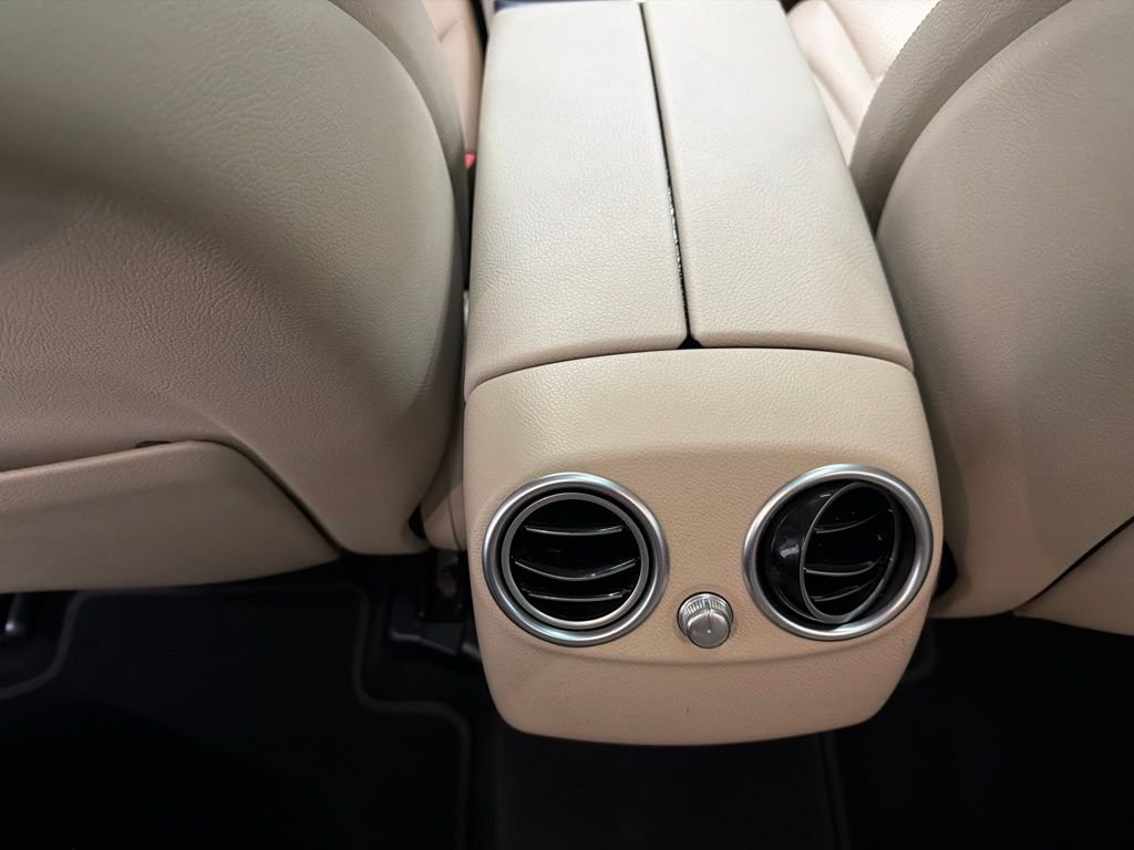 Used 2018 Gray Mercedes-Benz GLC 300 image 23