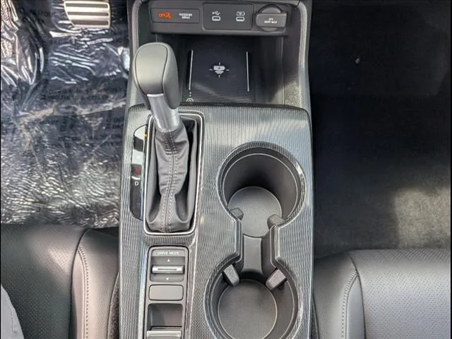 2025 Honda Civic Hatchback Sport Touring - Photo 13
