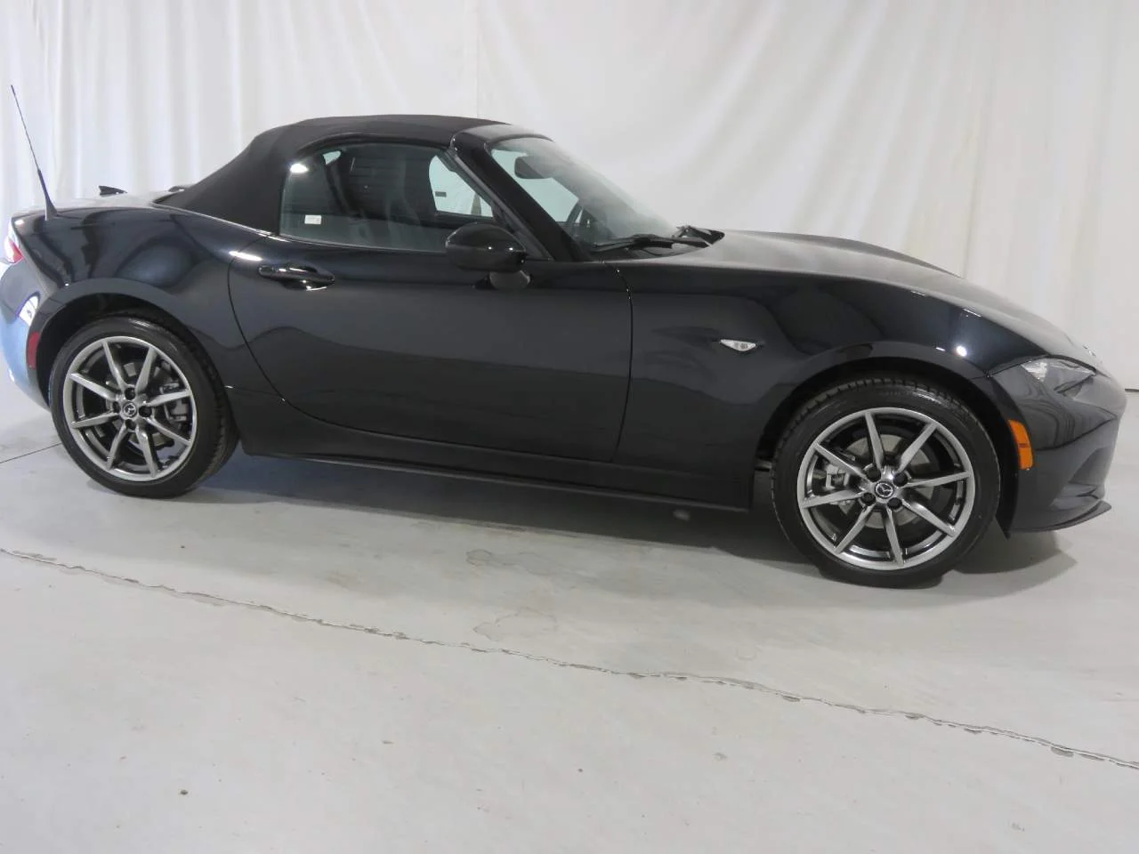 Used 2023 Jet Black Mica Mazda Grand Touring image 7