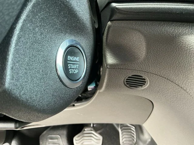 New 2026 Oxford White Ford Base image 22