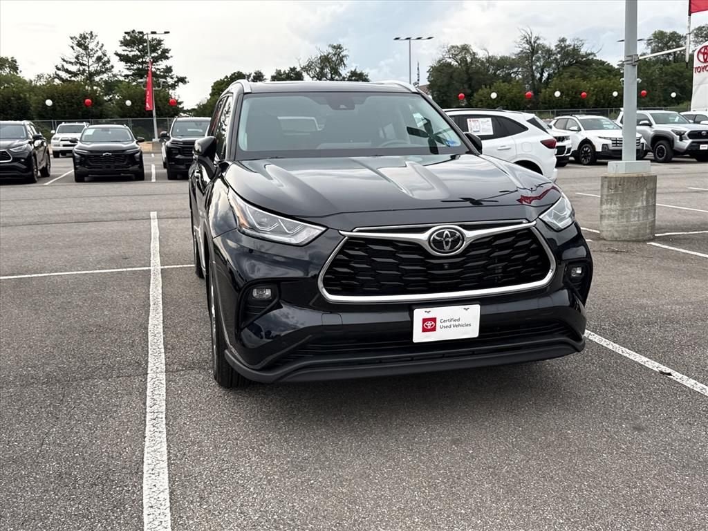 Used 2025 Black Toyota Limited image 4