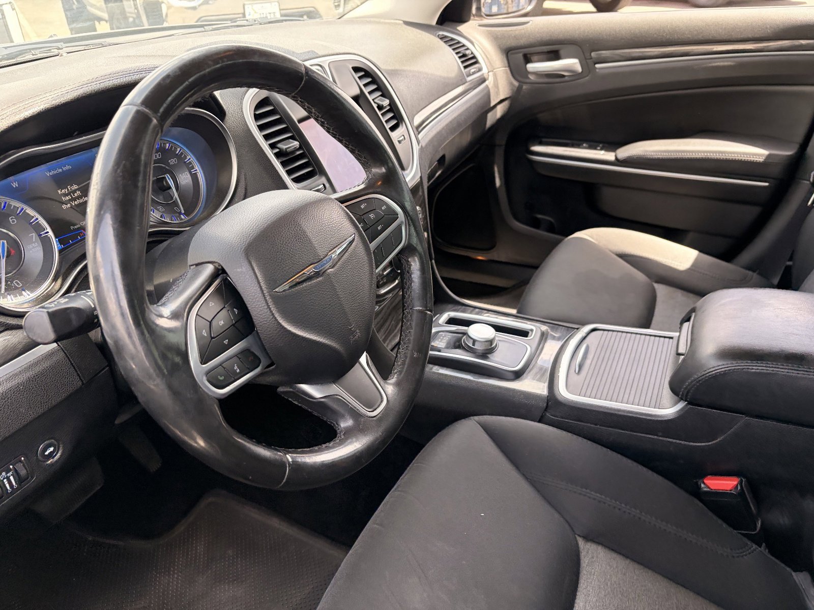 Used 2020 Granite Crystal Metallic Clearcoat Chrysler Touring image 10