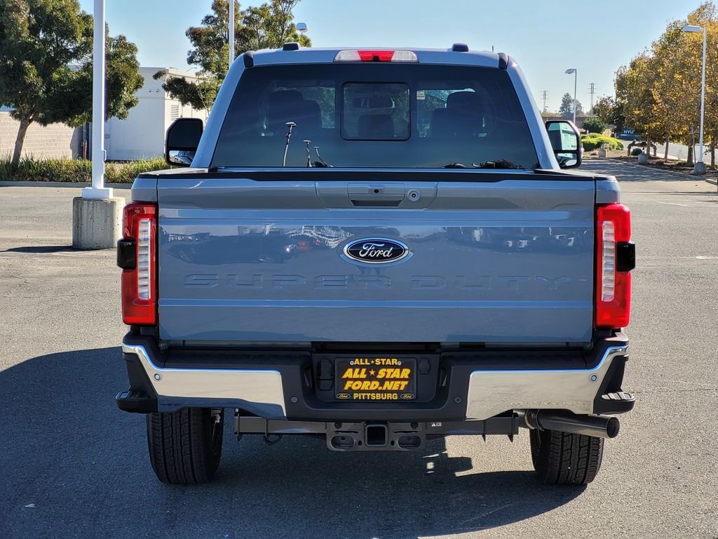 New 2026 Glacier Gray Metallic Tri-Coat Ford F-250® Lariat® image 4
