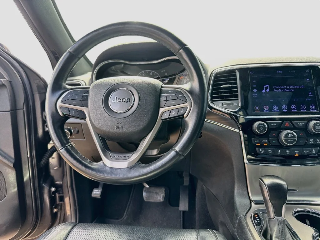 Used 2021 Gray Jeep Limited image 26