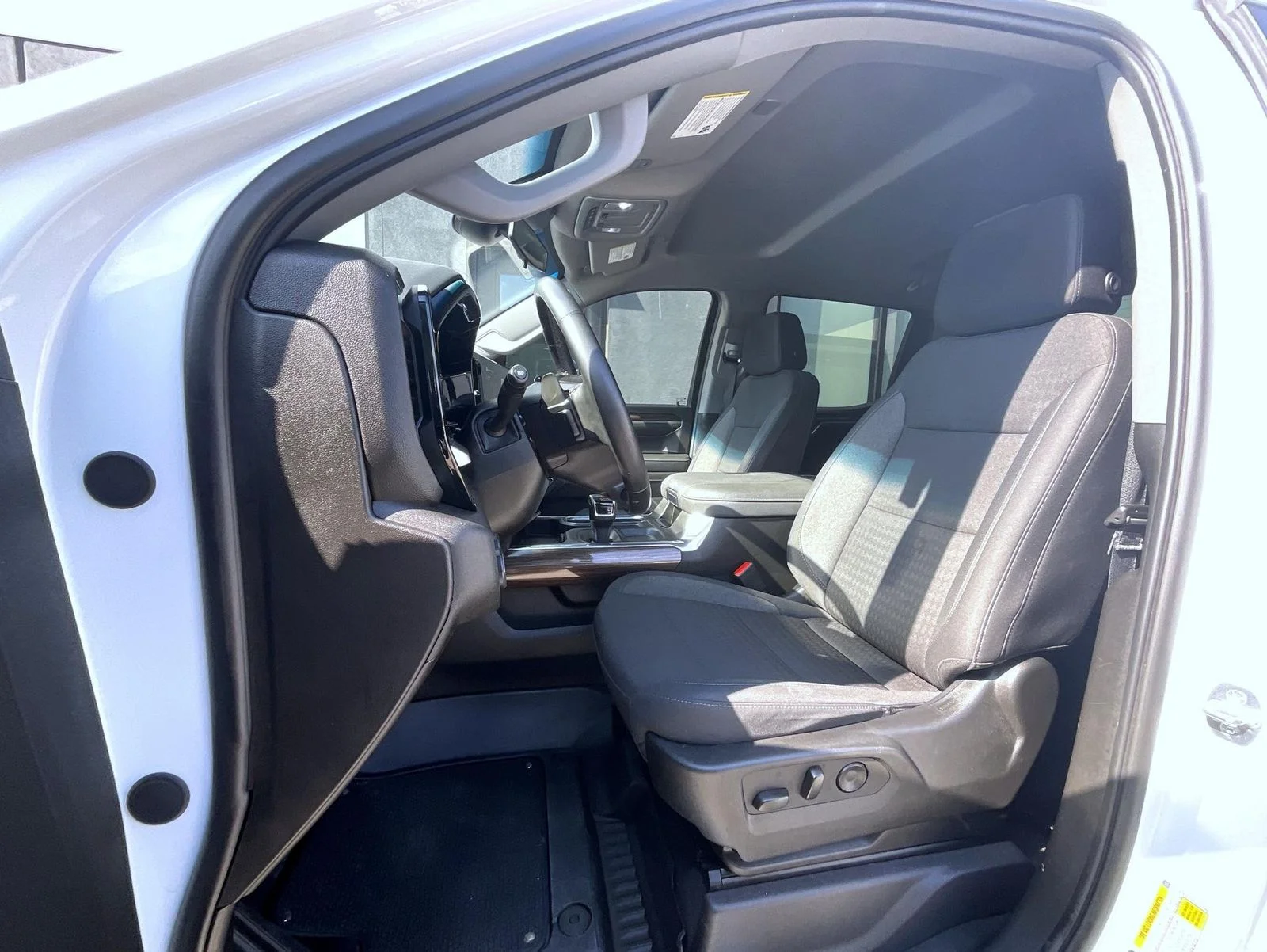Used 2024 White Chevrolet RST image 11