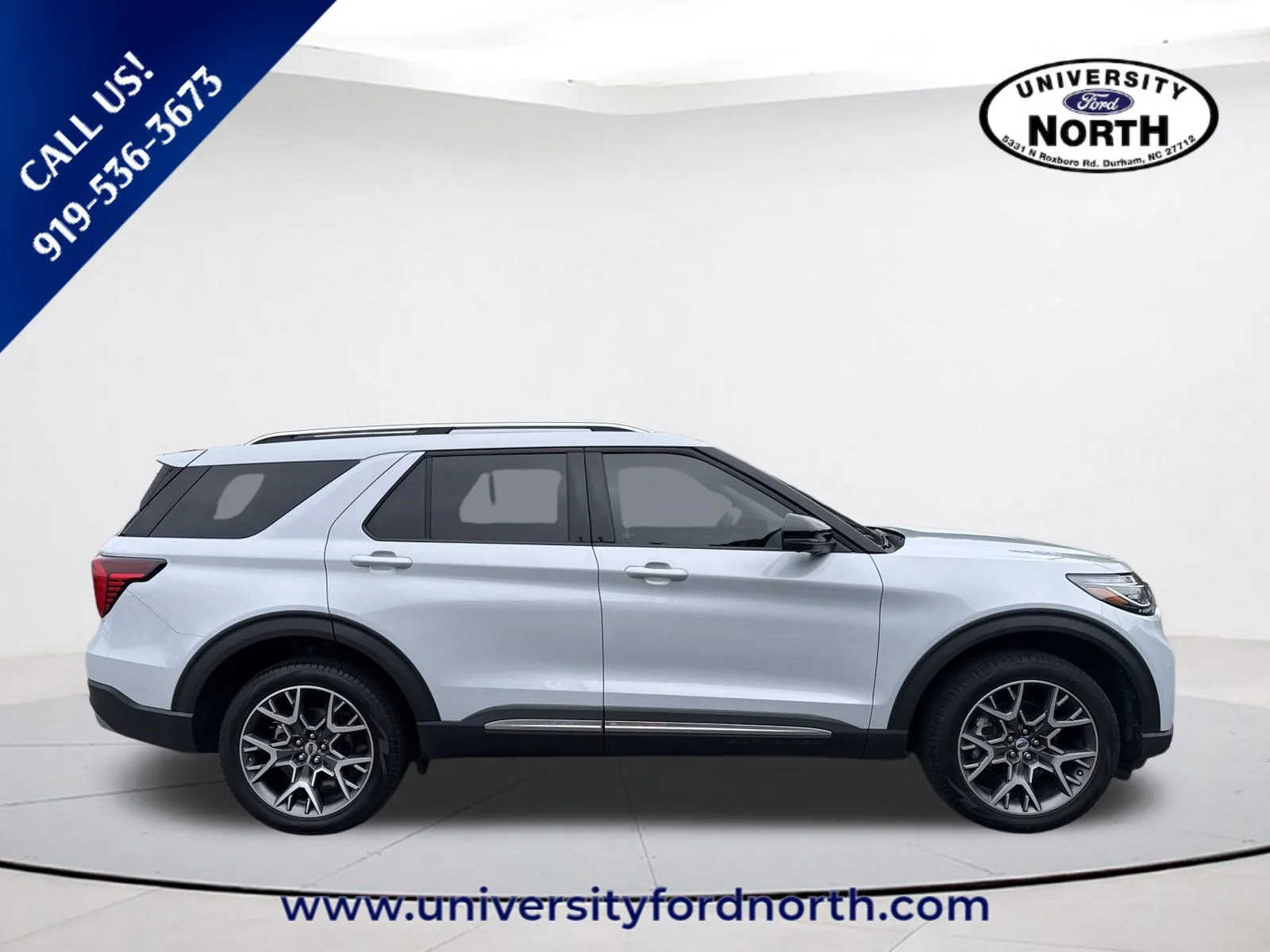 Used 2025 Space White Metallic Ford Platinum image 8