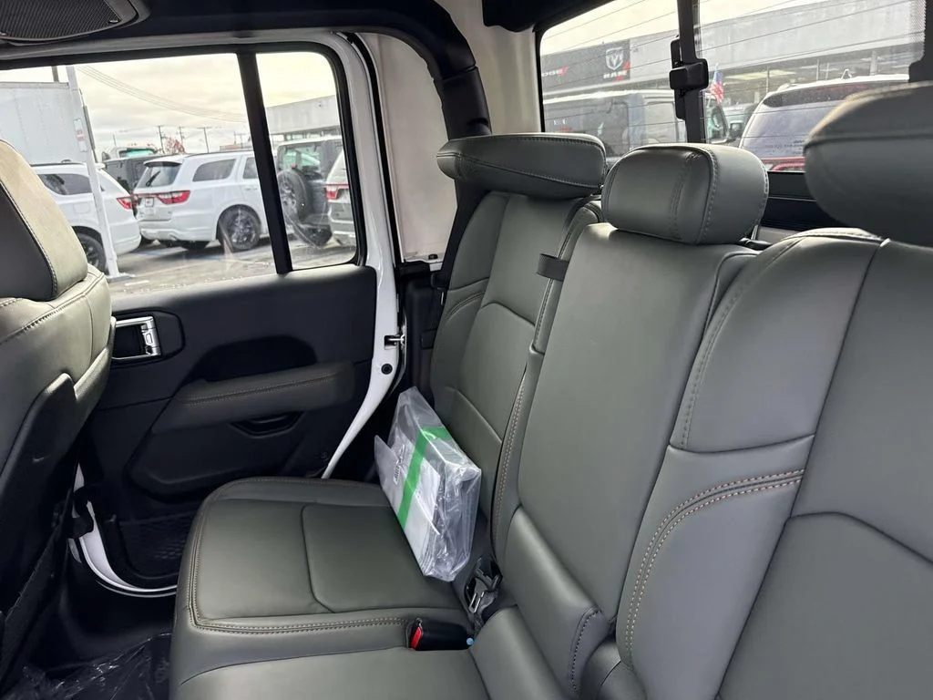 2026 Jeep Gladiator Mojave - Photo 10