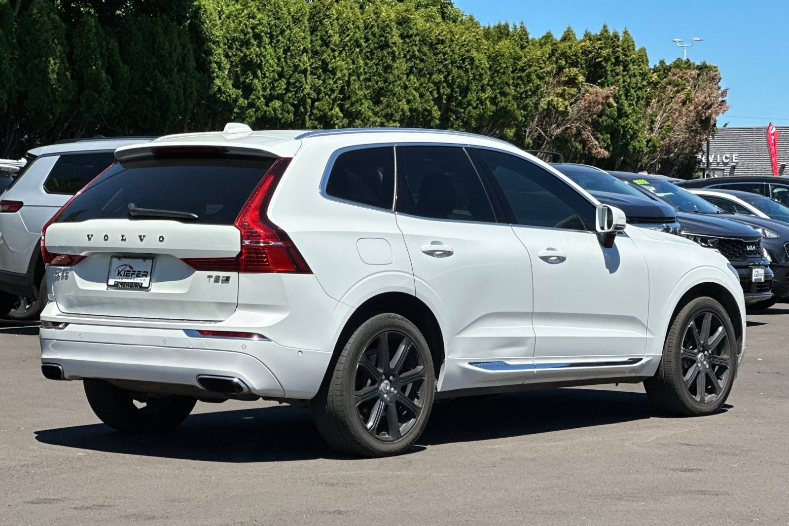 Used 2018 White Volvo T8 Inscription image 4