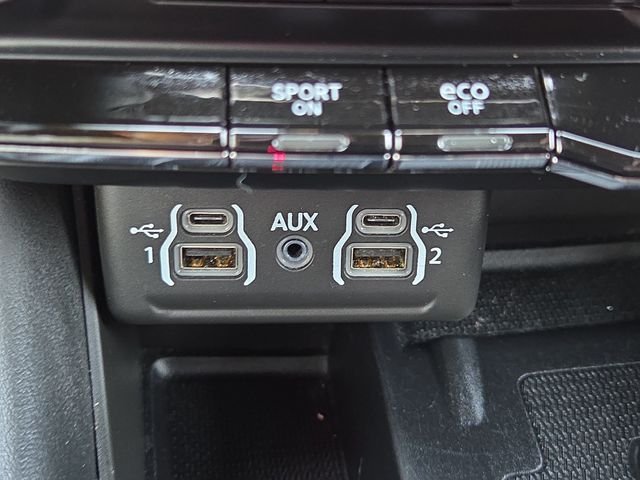 Used 2021 White Dodge Citadel image 11
