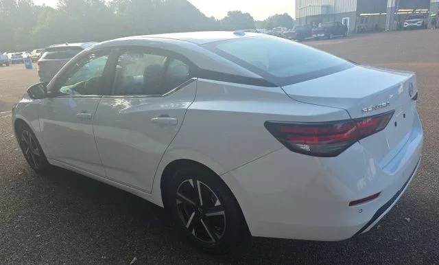 Used 2025 White Nissan SV image 3