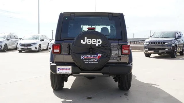 New 2026 Granite Crystal Metallic Clear-Coat Exterior Paint Jeep Sport image 4