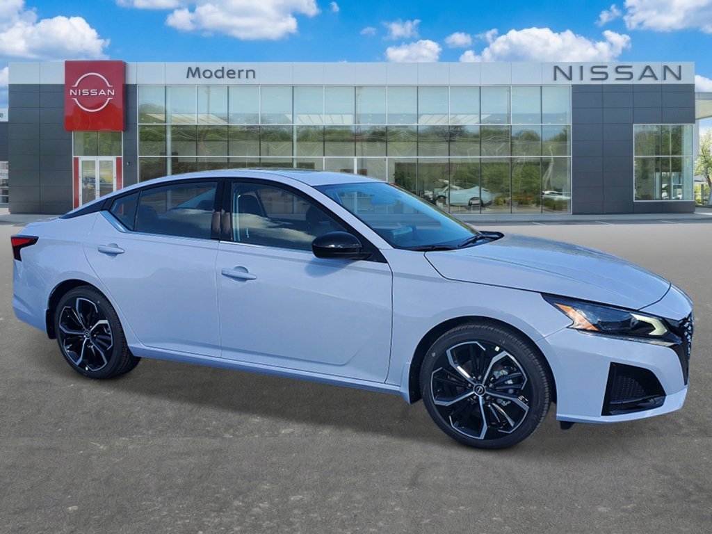 New 2026 Gray Sky Pearl Nissan SR image 2