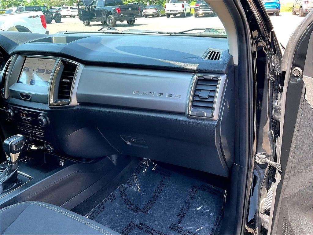 Used 2020 Black Ford XLT image 13