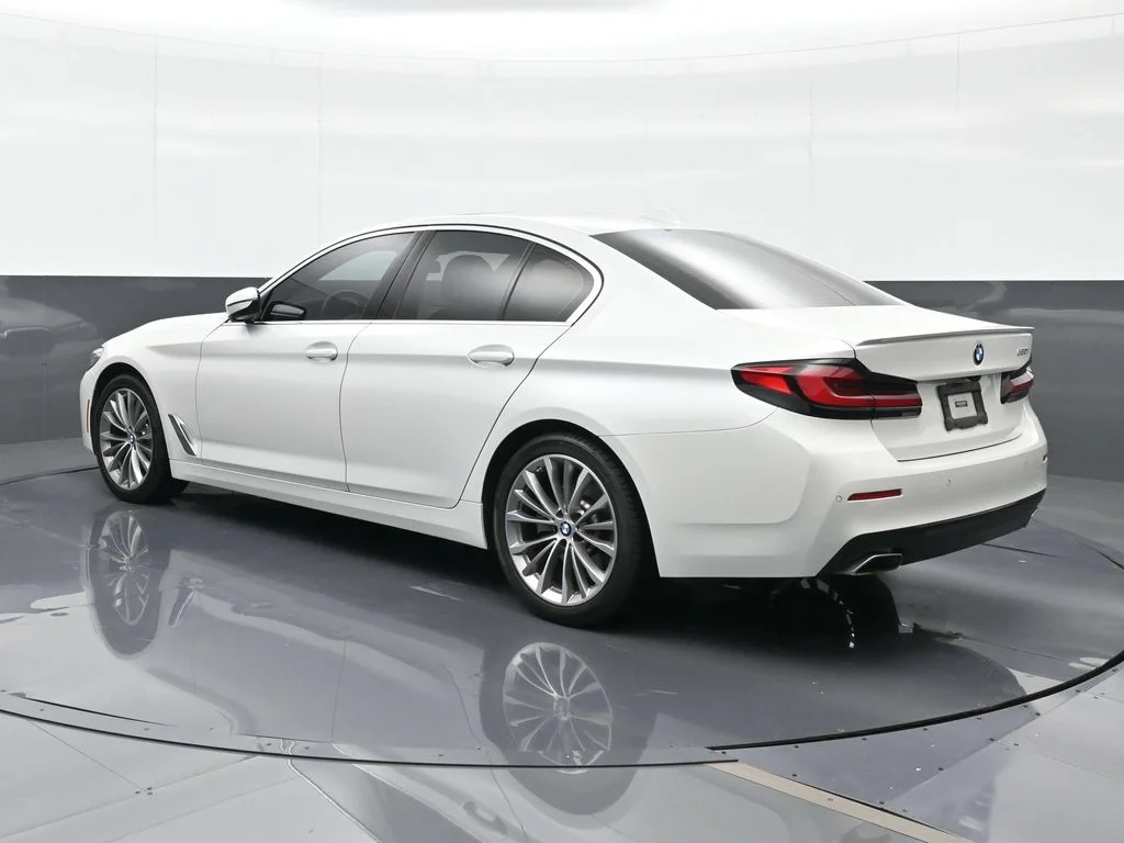 Used 2023 White BMW 530i image 2