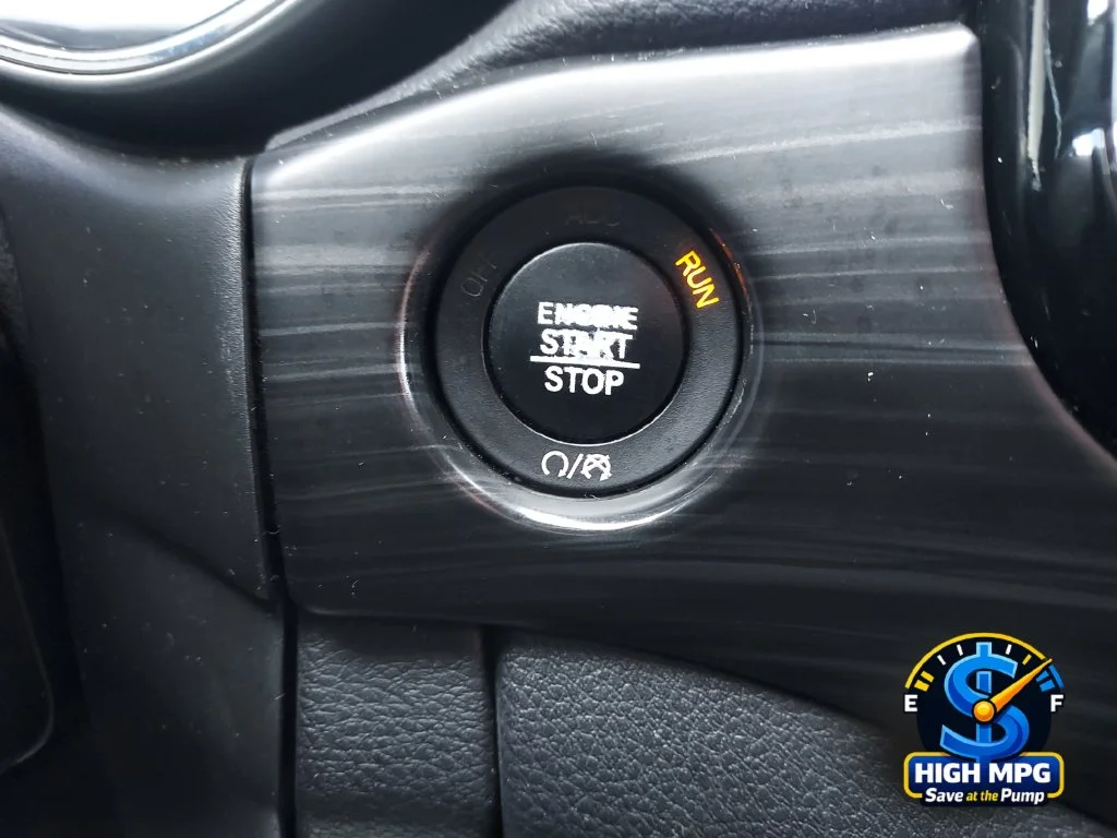 Used 2020 Gray Jeep Altitude image 17