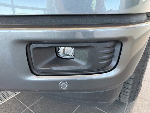 New 2026 Carbonized Gray Metallic Ford XLT image 4