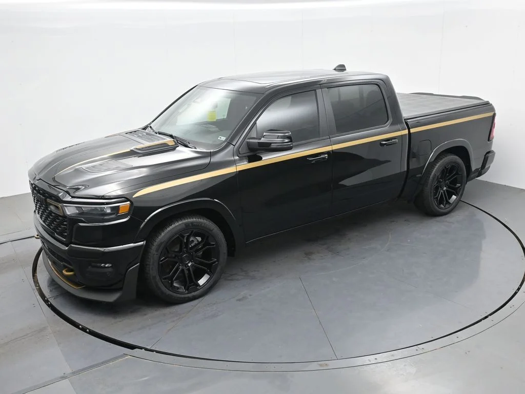 New 2026 Diamond Black Crystal Pearl-Coat Exterior Paint RAM Big Horn image 21