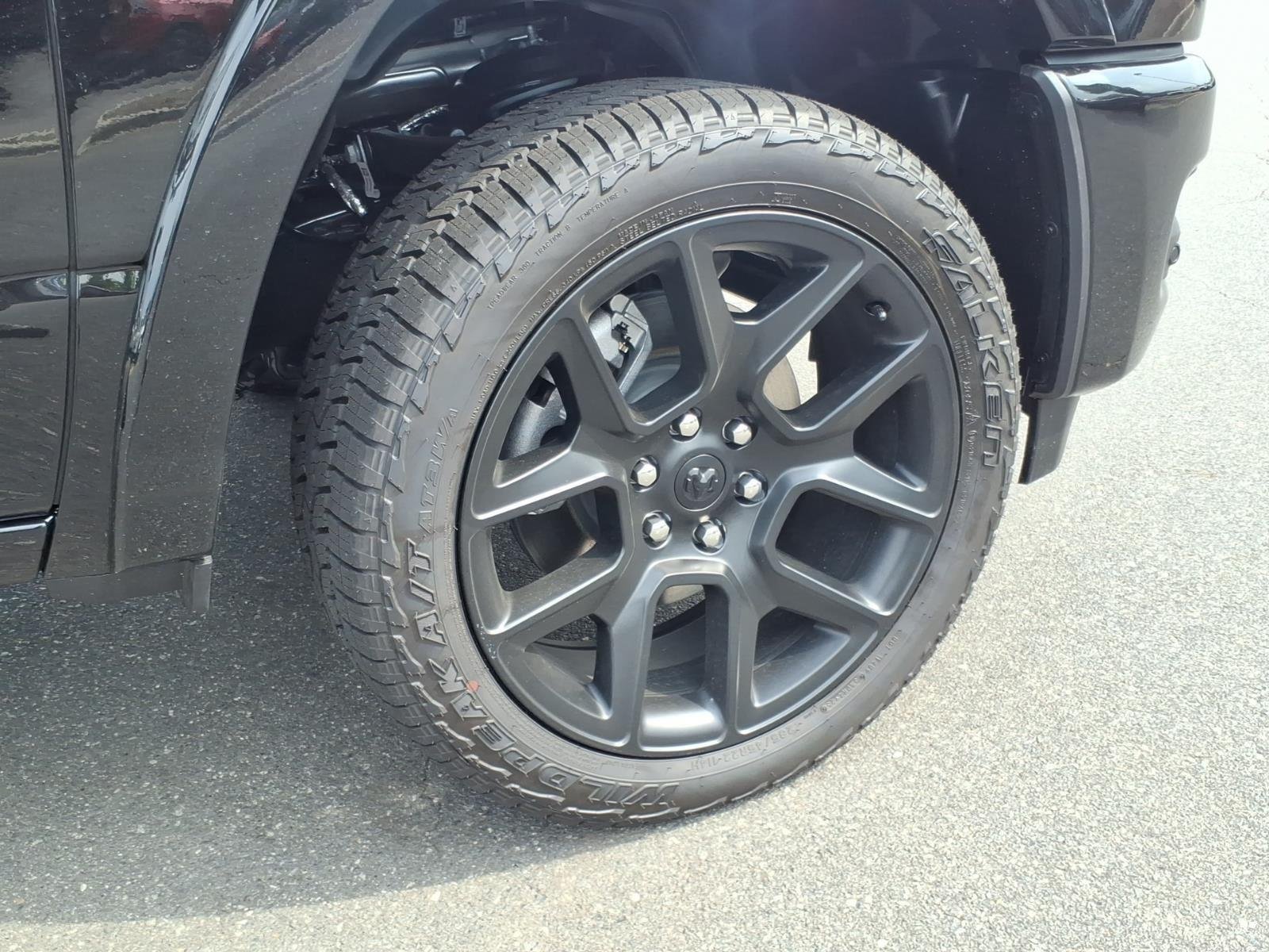 New 2026 Diamond Black Crystal Pearl-Coat Exterior Paint RAM Laramie image 12