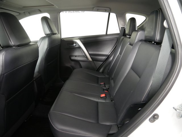 Used 2014 Blizzard Pearl Toyota Limited image 13