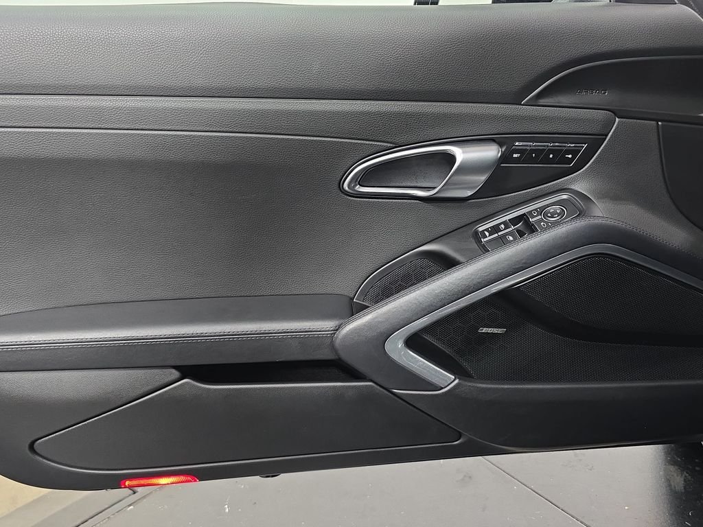 Certified Used 2015  Porsche Carrera 4 image 22