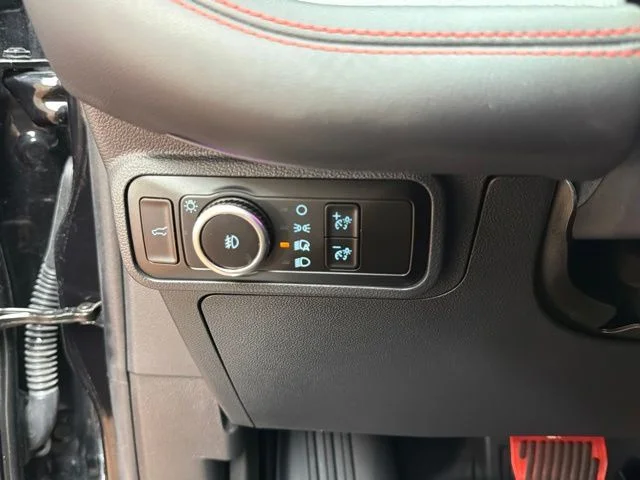 Used 2025 Agate Black Metallic Ford ST-Line image 24