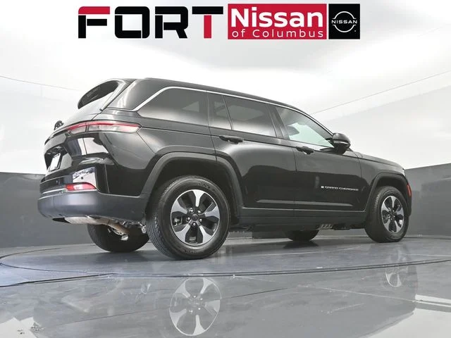 Used 2024 Black Jeep 4xe image 39