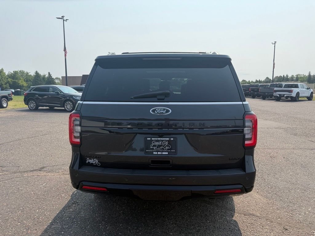 Used 2023  Ford Limited image 6