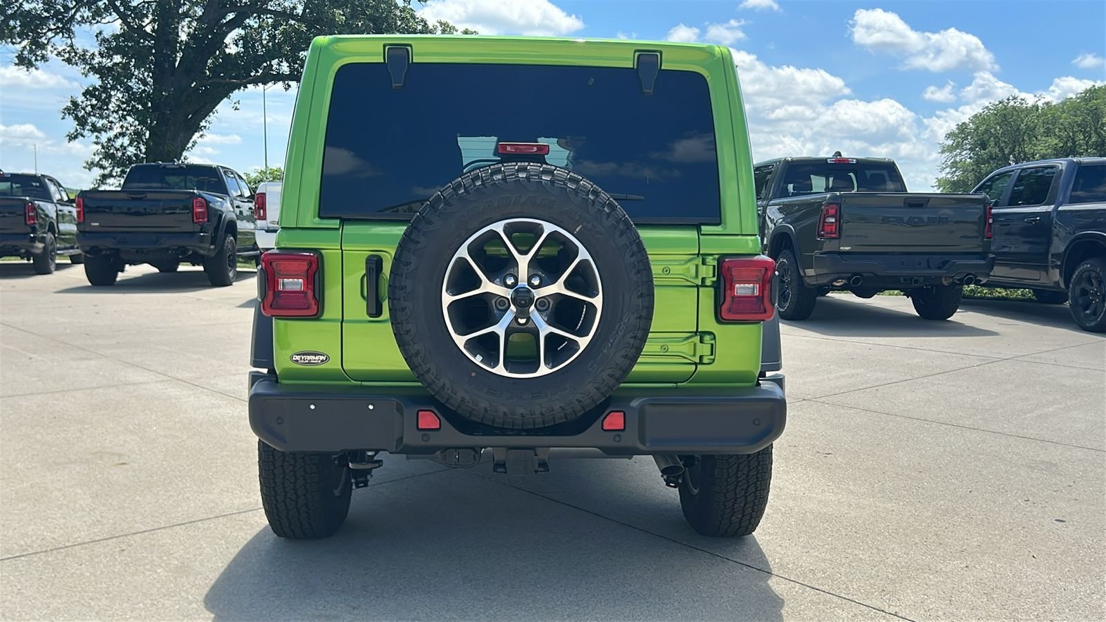New 2026 Mojito Clear-Coat Exterior Paint Jeep Sport S image 5
