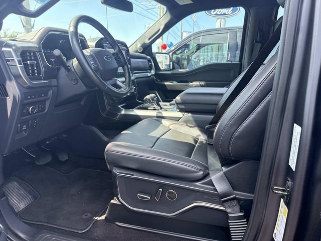 Used 2022 Agate Black Metallic Ford Lariat image 20