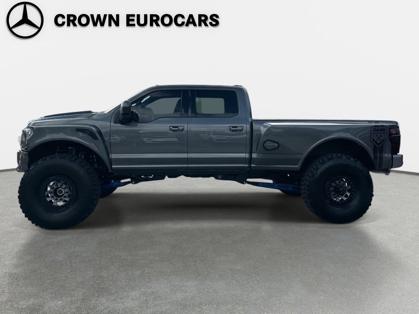 Used 2022 Gray Metallic Ford Lariat image 6