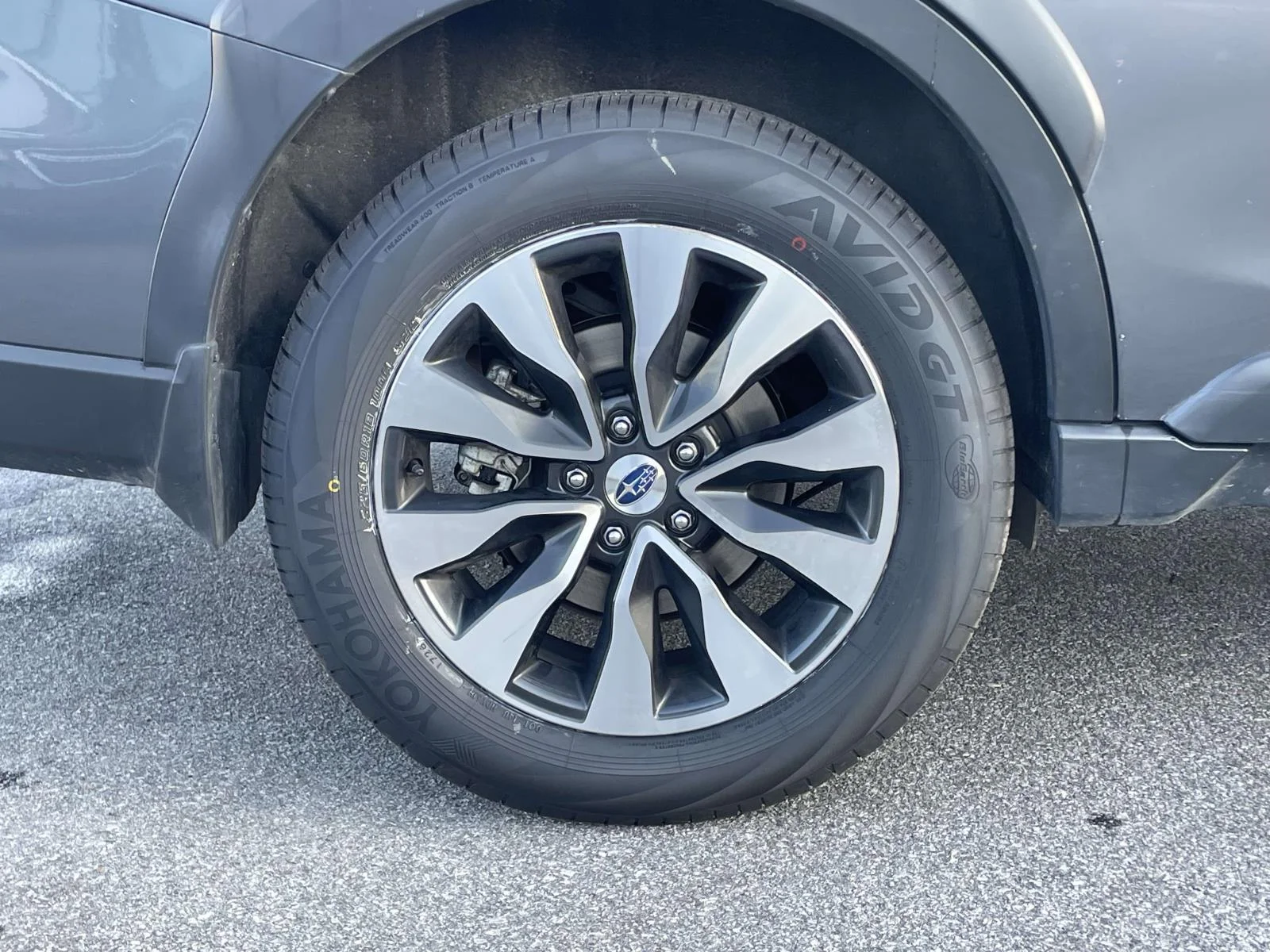 Used 2025 Magnetite Gray Metallic Subaru Limited image 30