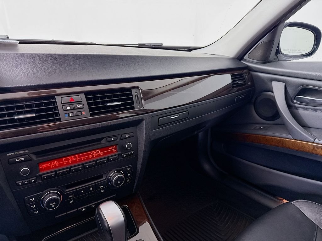 Used 2011 Red BMW 328i xDrive image 21