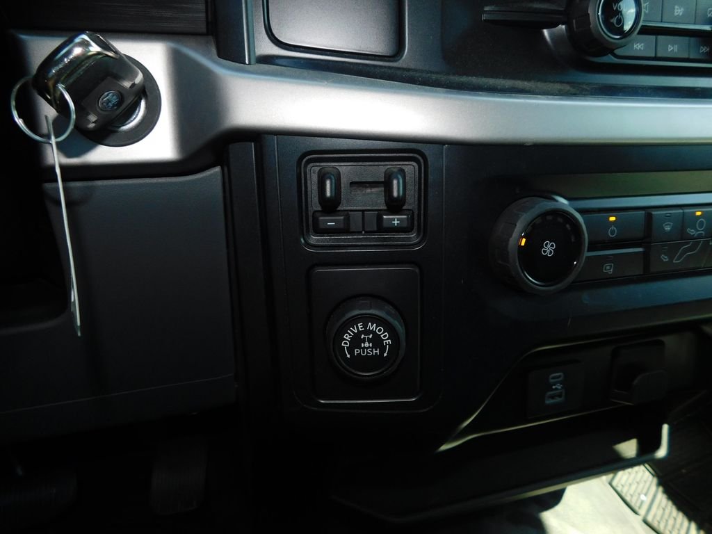 Used 2022 White Ford XL image 32