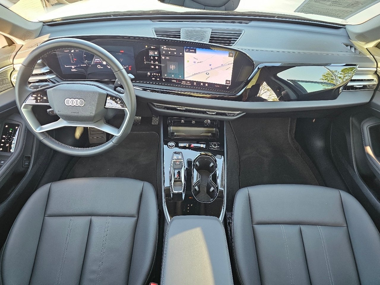 Used 2025 Glacier White Audi 2.0T Premium image 4