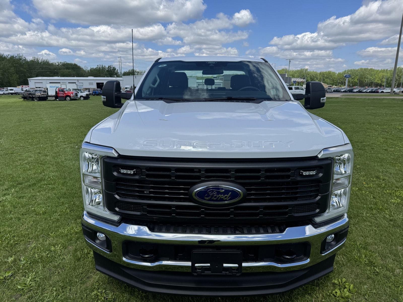 New 2026 Oxford White Ford F-350® XL image 10