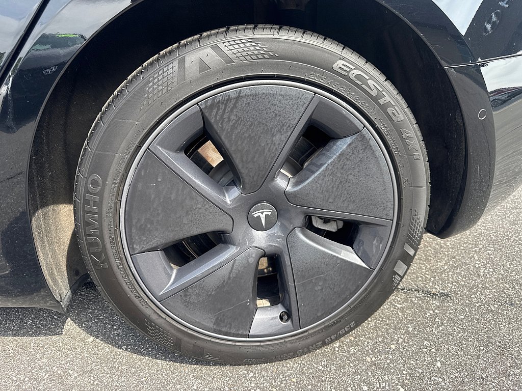 Used 2022 Black Tesla Long Range image 8