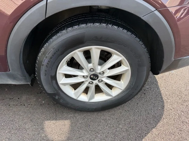 Used 2019 Purple Kia LX image 16