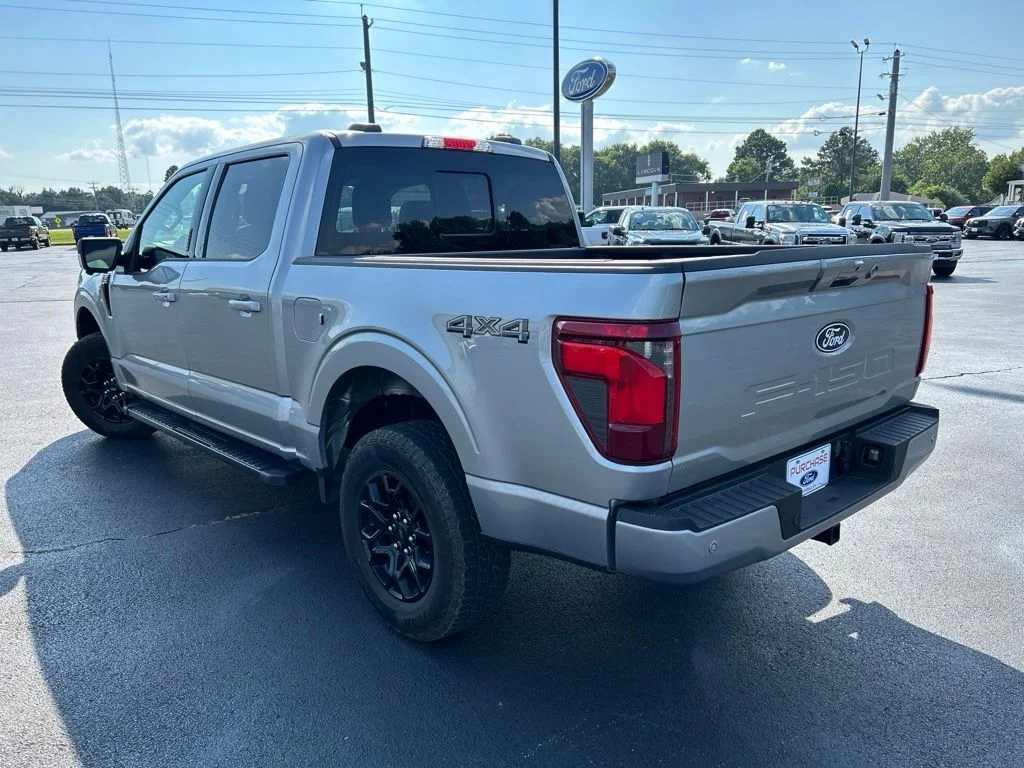 Used 2024 Silver Metallic Ford XLT image 6