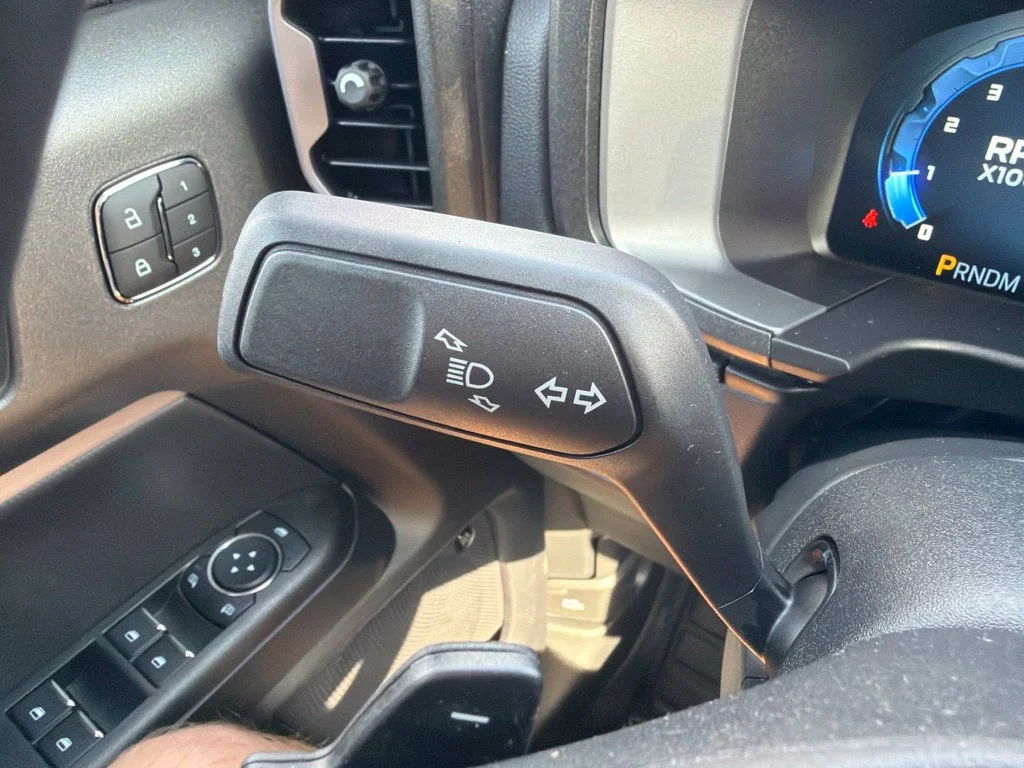 New 2026 Azure Gray Metallic Tri-Coat Ford Badlands® image 31