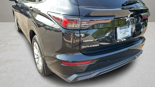 Used 2025  Mitsubishi ES image 40