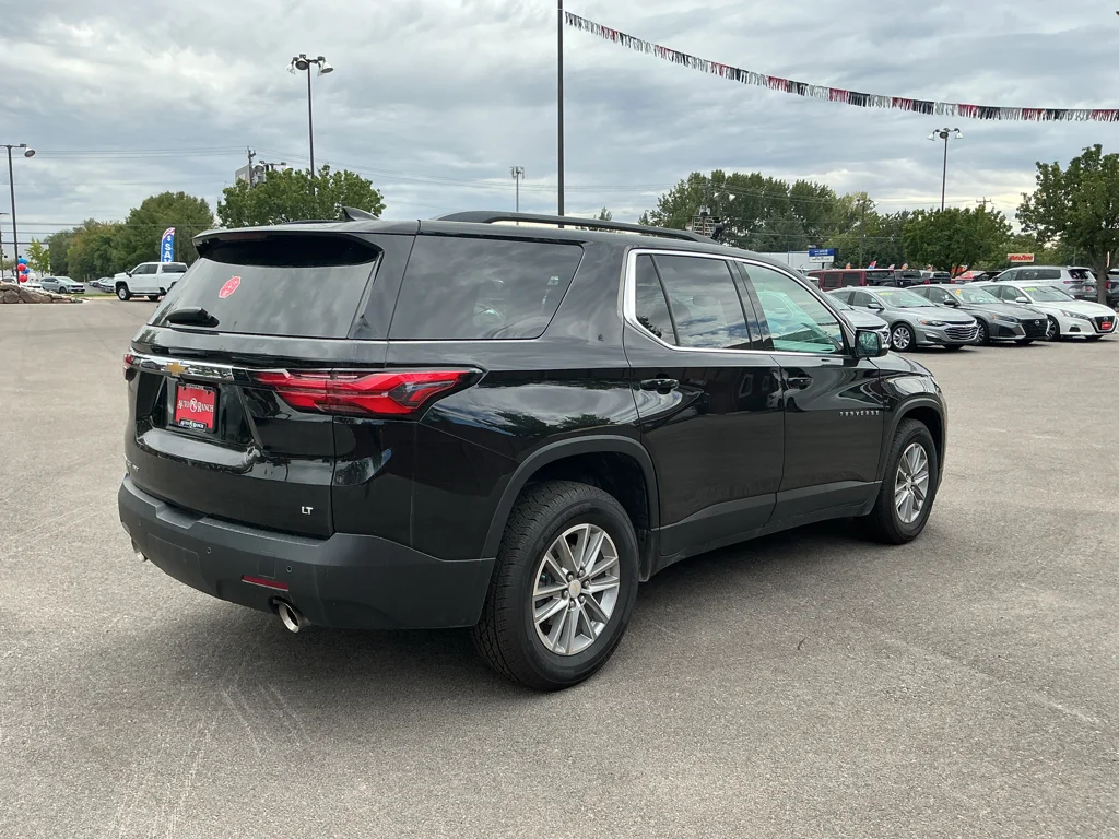 Used 2022 Mosaic Black Metallic Chevrolet LT Cloth image 5