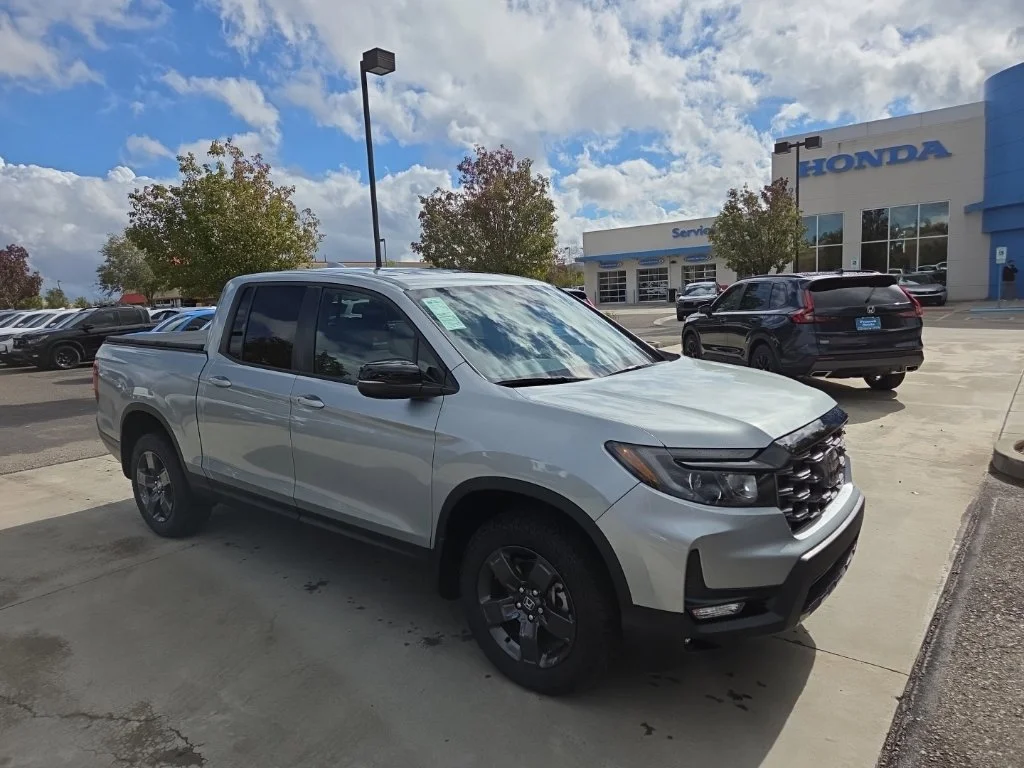 New 2026 Solar Silver Metallic Honda TrailSport image 2