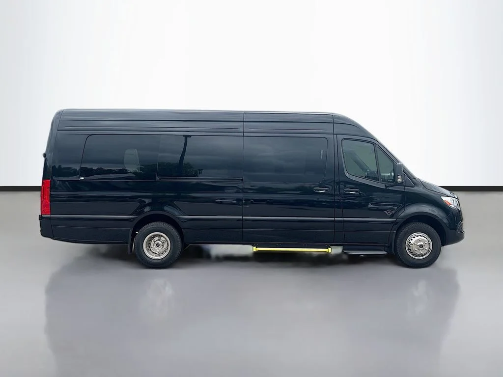New 2025  Mercedes-Benz 15 Passenger Sliding Door image 2