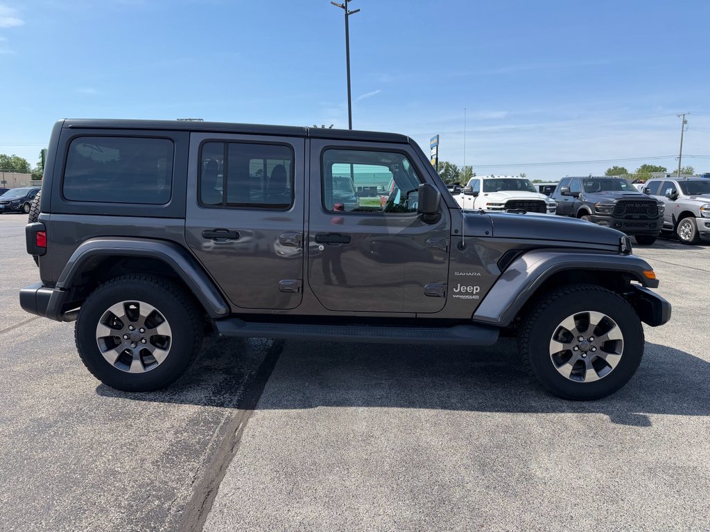 Used 2019 Granite Crystal Metallic Clearcoat Jeep Sahara image 4