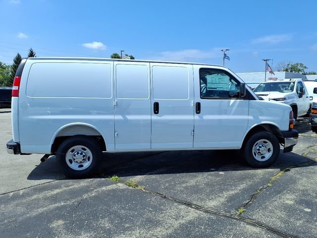 2025 Chevrolet Express Cargo Work Van - Photo 10