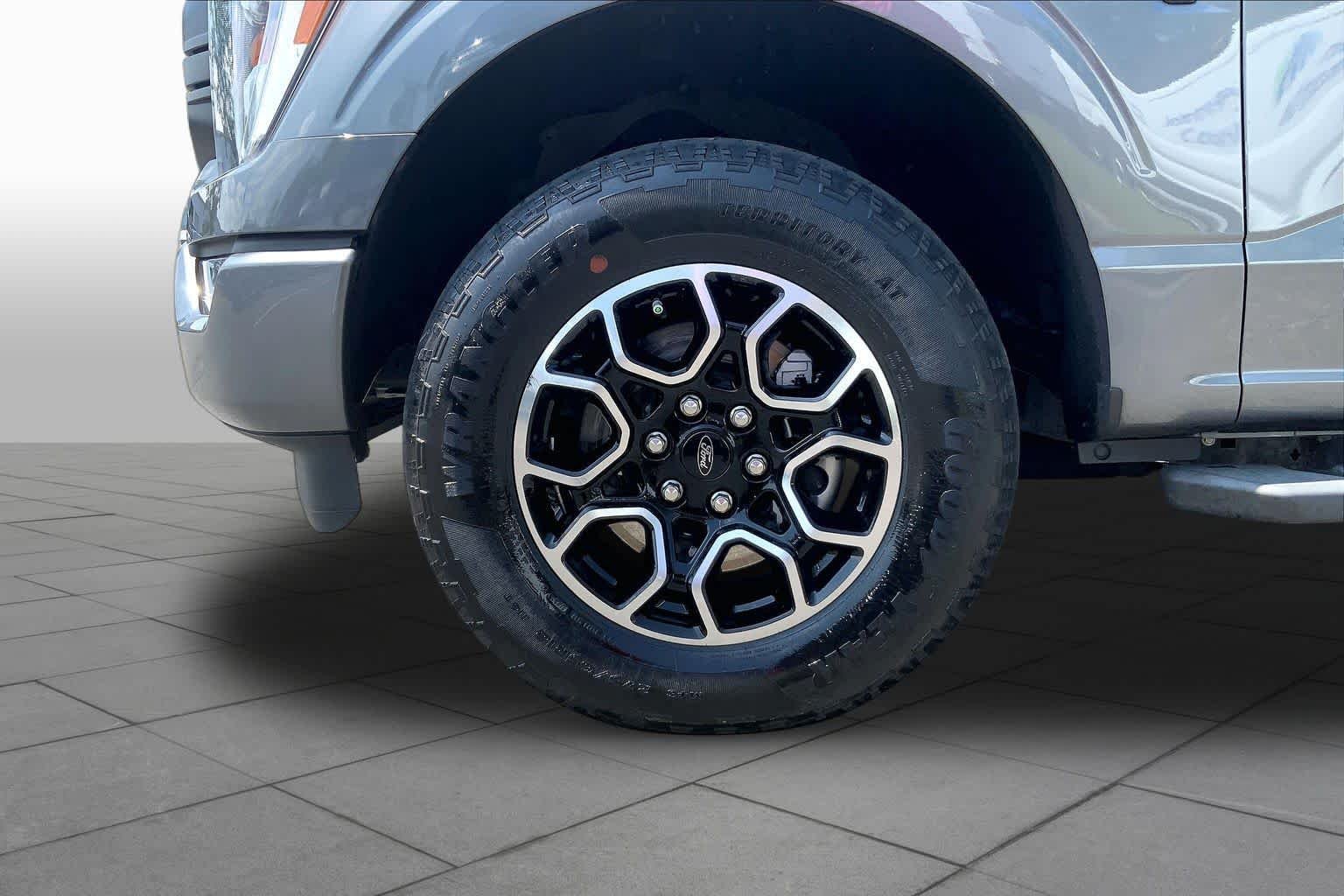 Used 2022 Carbonized Gray Ford XLT image 12