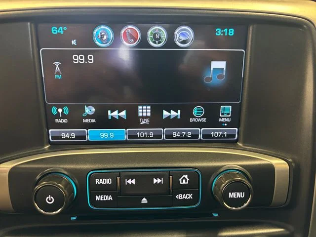 Used 2018 White GMC SLT image 19