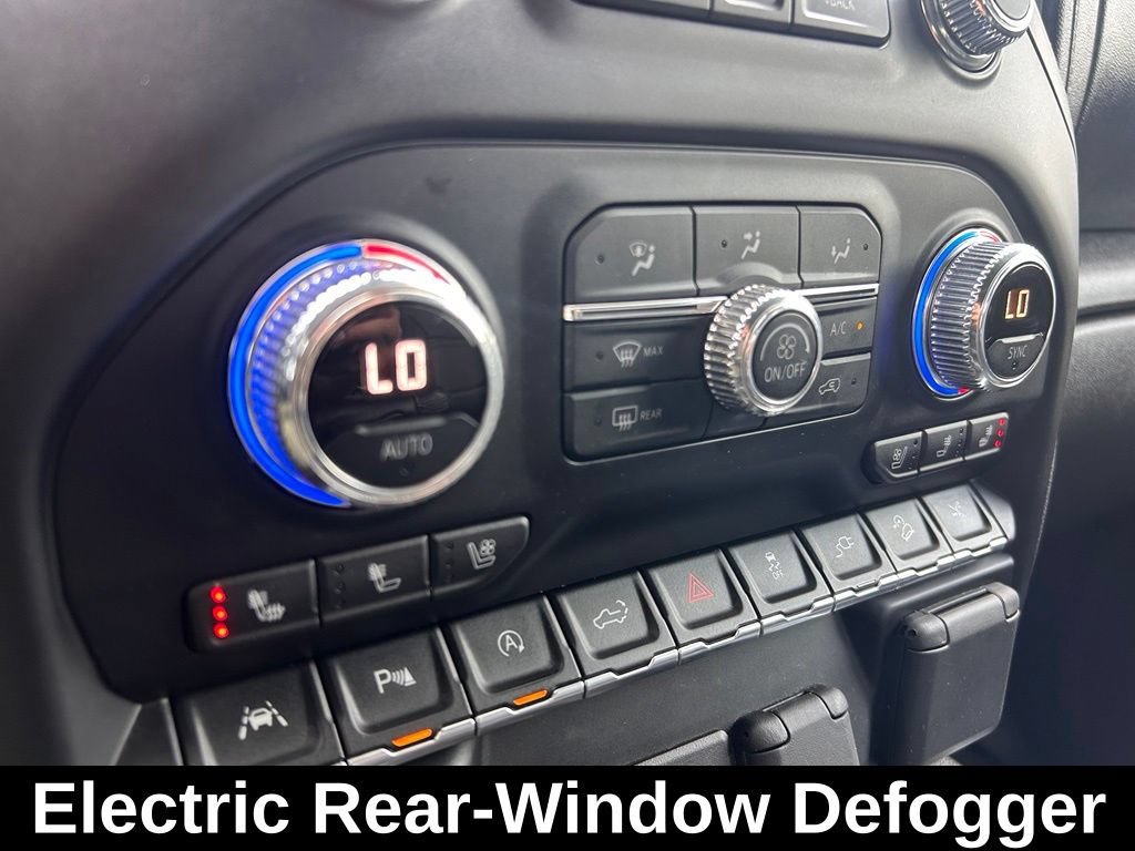 Used 2020 WHITE FROST TRICOAT GMC Denali image 37